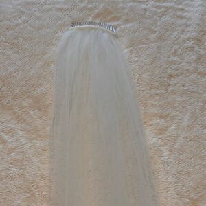 Elegant White Bridal Veil